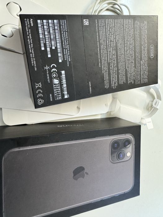 Телефон Apple iPhone 11 pro 512 GB черен , използван