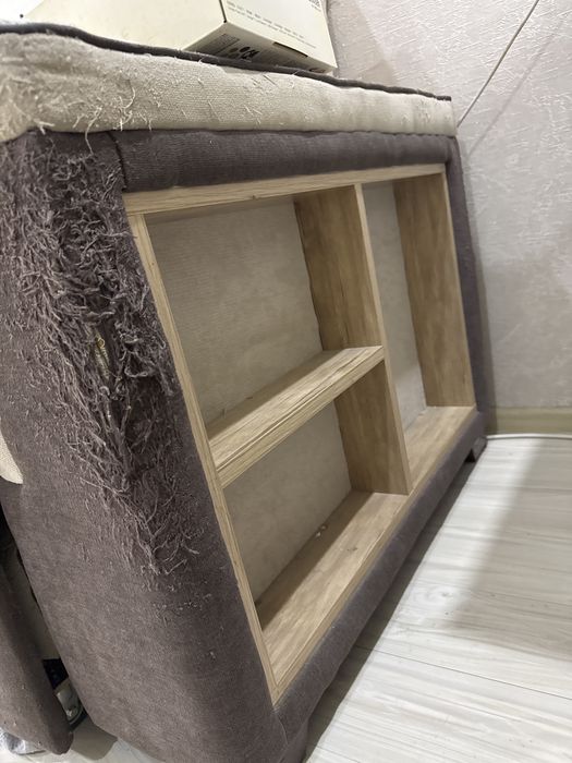 Divan sotiladi. Диван которому надо заменять обшивку