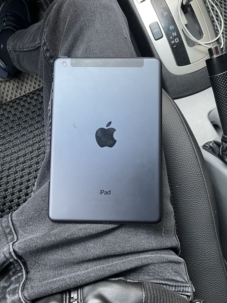 Ipad 4 mini хорошем состояние