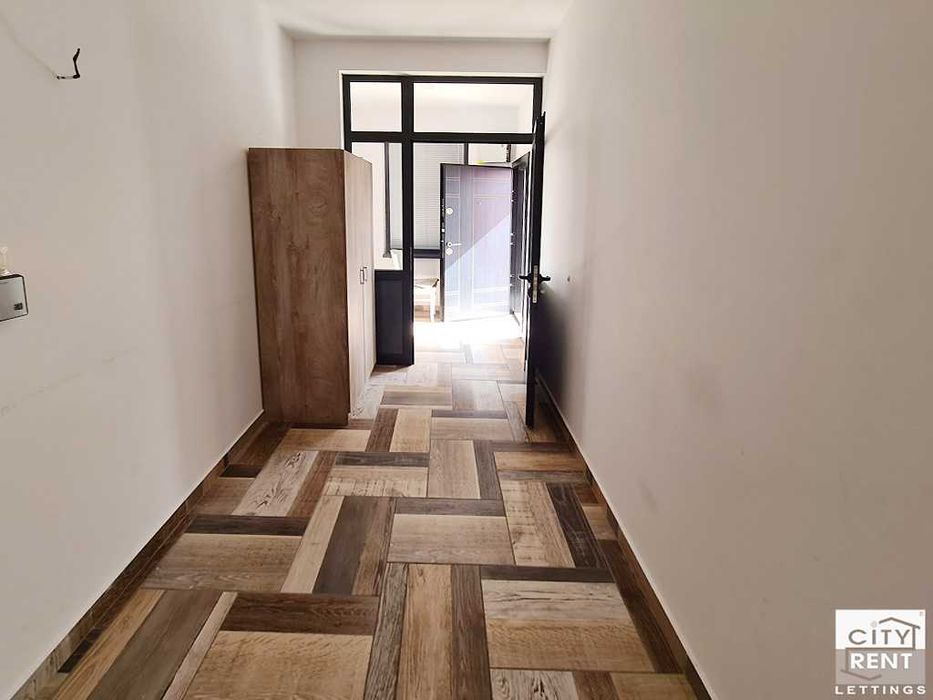 Дава се под наем Четиристаен апартамент в Велико Търново, Център - 95 кв.м за 460 € - Снимка #12