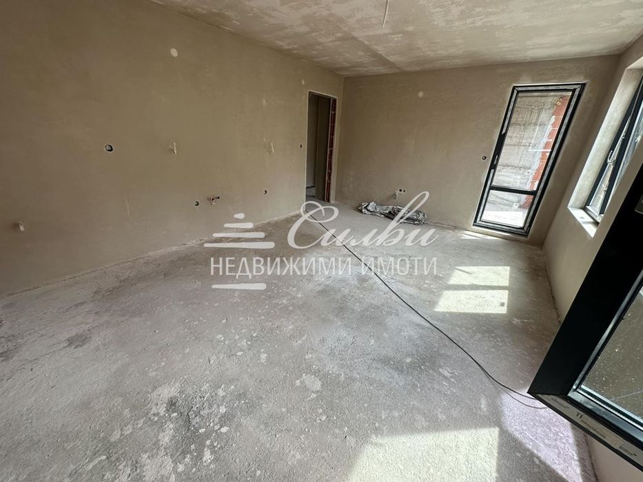 Продава се Двустаен апартамент в Търговище, Вароша - 58 кв.м за 1100 €/кв.м - Снимка #1