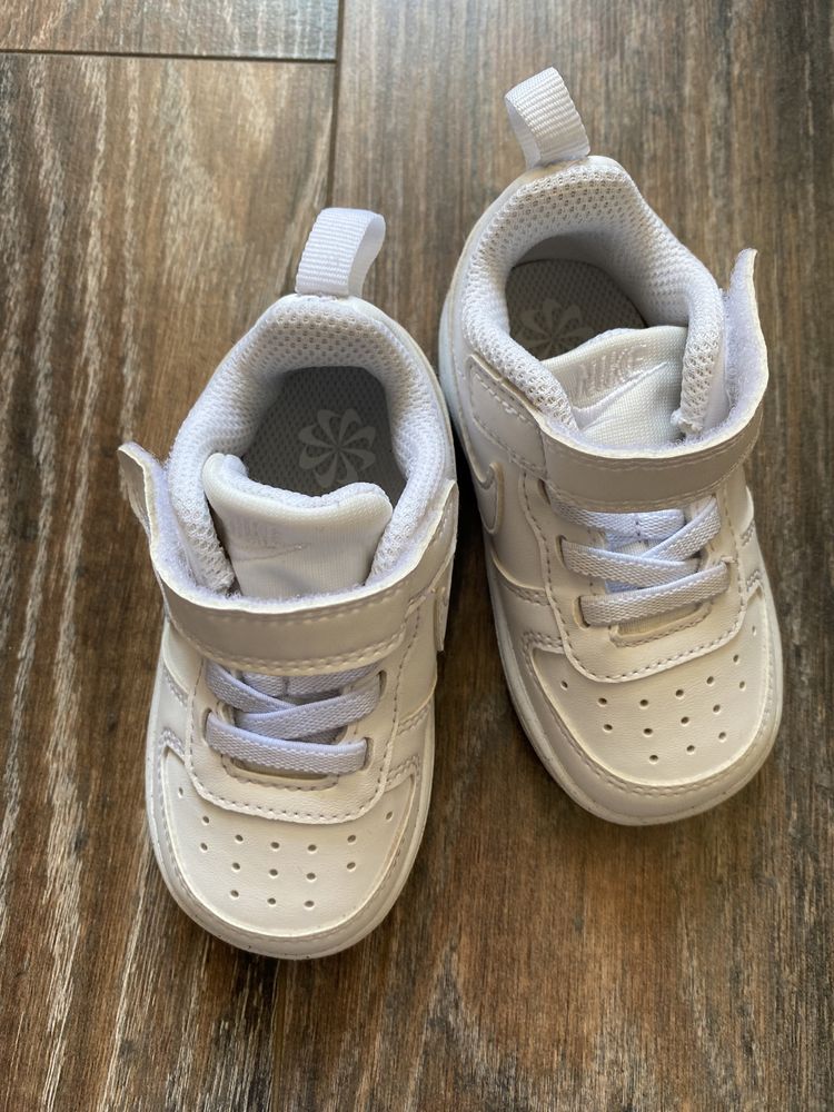 Nike court borough обувки