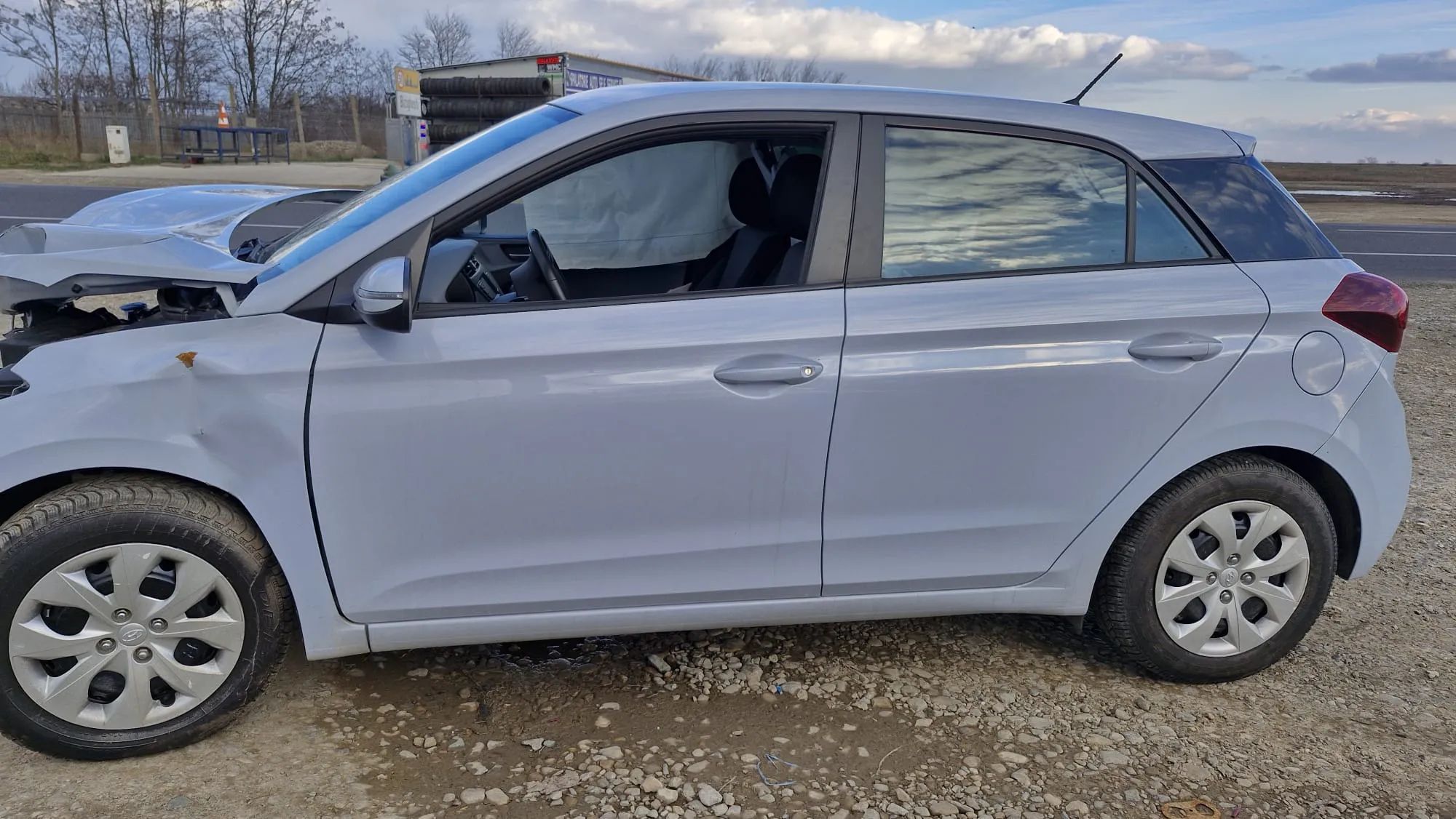Dezmembram Hyundai I20 an 2019 motor 1.2 benzina cod G4LA-6 cutie manuala cod 5TE9