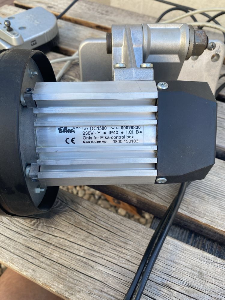 Motor cu invertor 220v