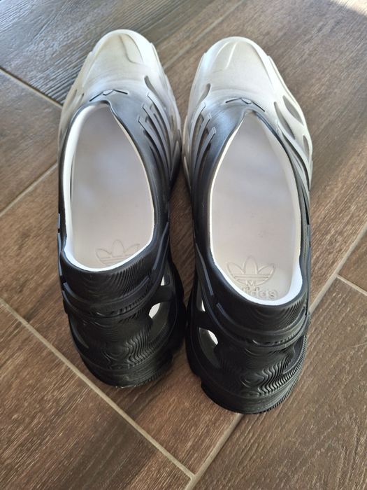 Sneakersi Adidas Adiform Supernova