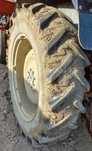 Vând anvelope tractor 13.6 R36