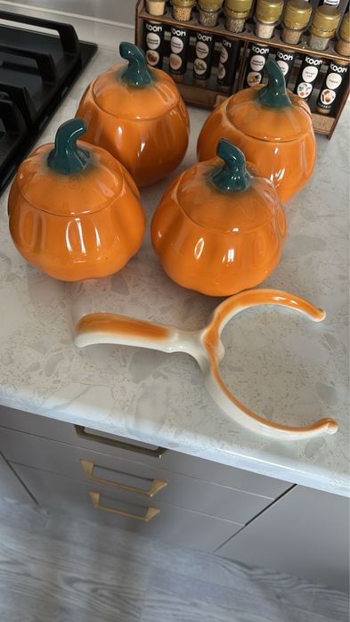 Набор горшочков продам