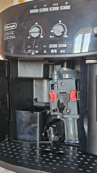 Expresor automat DeLonghi