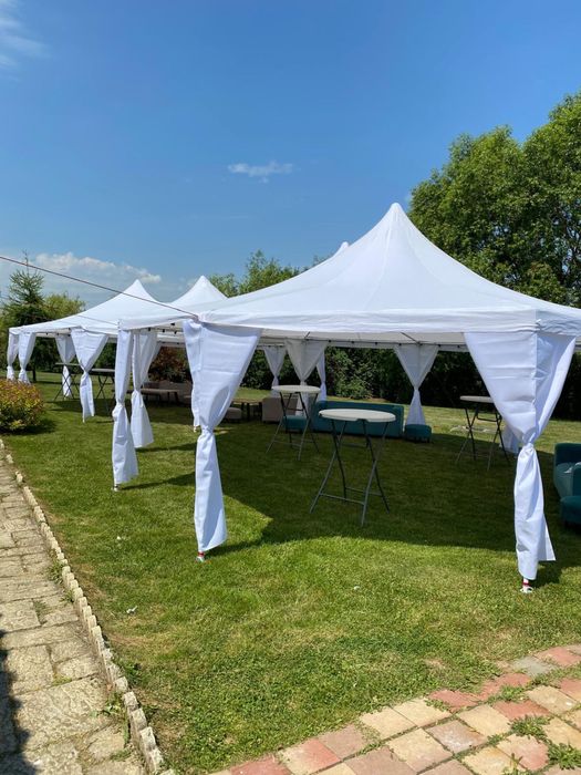 Cort octogonal in stare buna