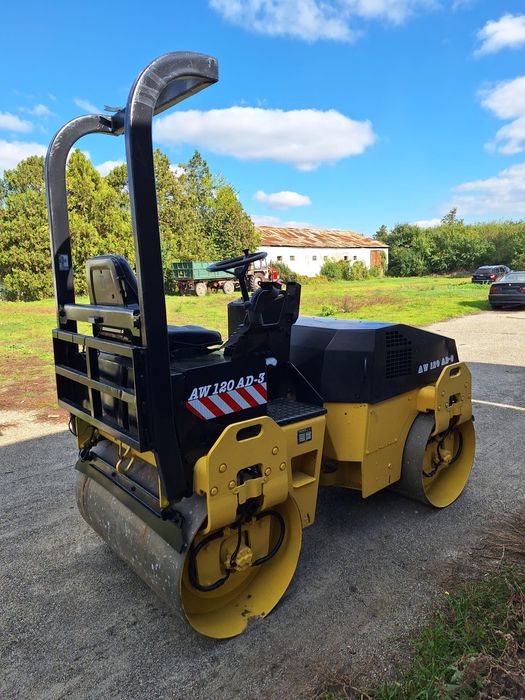 Vand / Inchiriez Cilindru Compactor BOMAG AMMANN