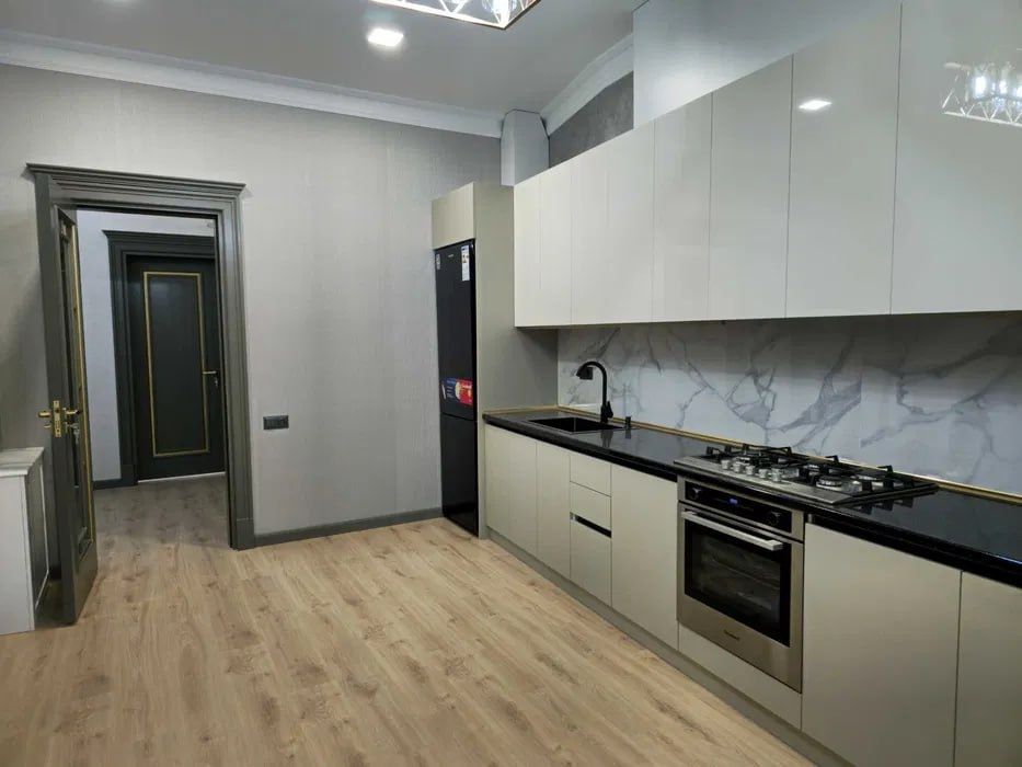 Квартира 3 комнаты, евро, 98 м², новостройка, Чорсу`