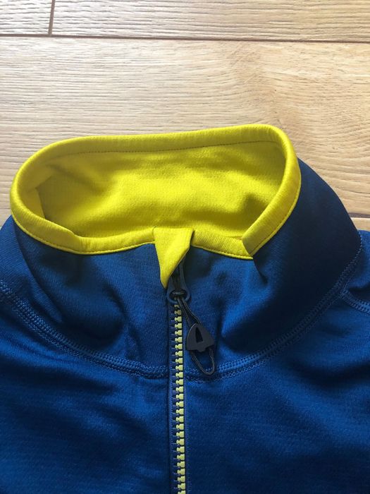 KAIKKIALLA-bluza cu maneca lunga pentru barbati in stare impecabila