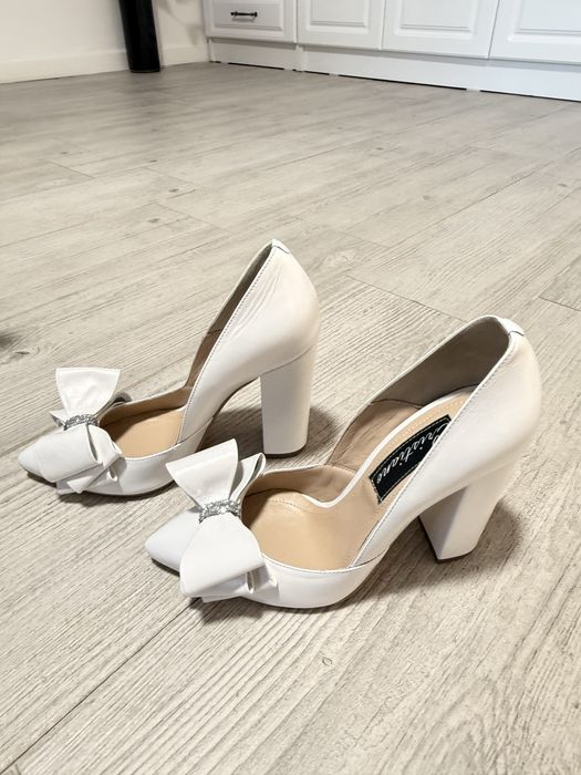 Vand pantofi mireasa 37 noi