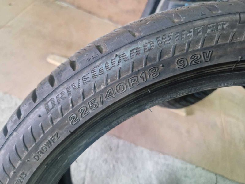 2 Bridgestone R18 225/40
зимни гуми DOT1517