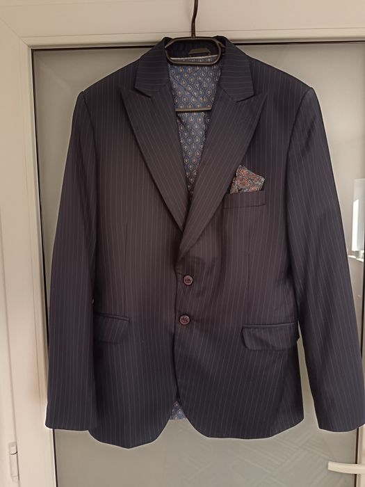 Costum bărbați măsură 46 C in stare perfecta