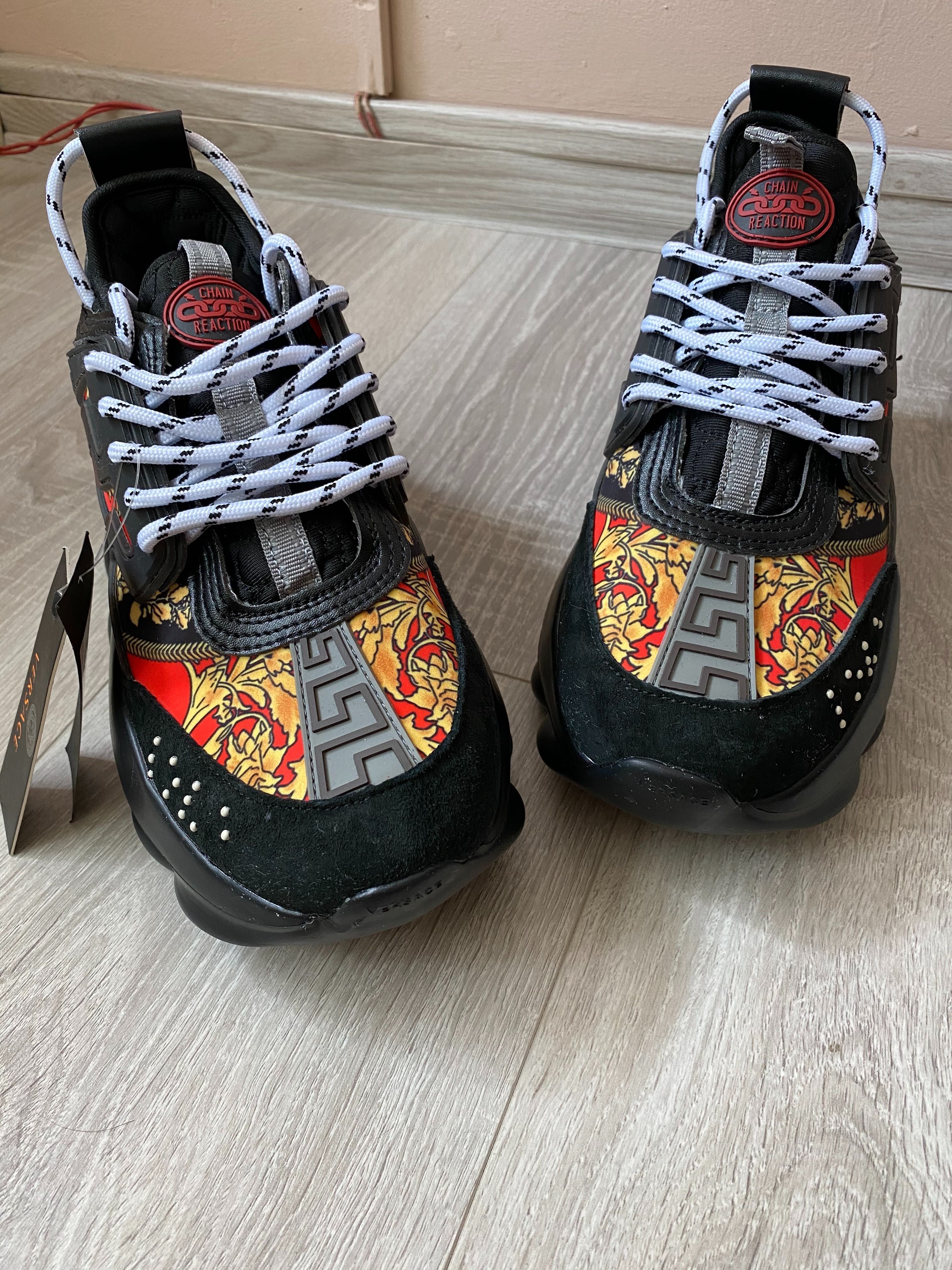 Adidași Versace 2021