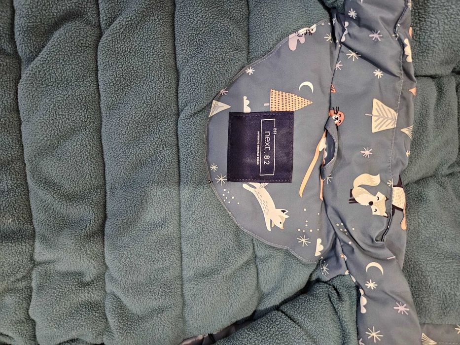 Jacheta iarna impermeabila Next marimea 98, stare foarte buna