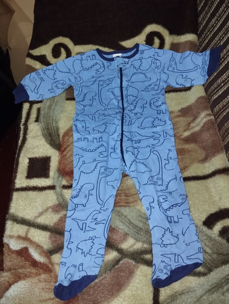 Продам комбинезон детский