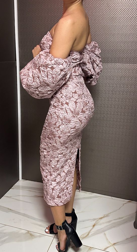 Vand rochie petrecere