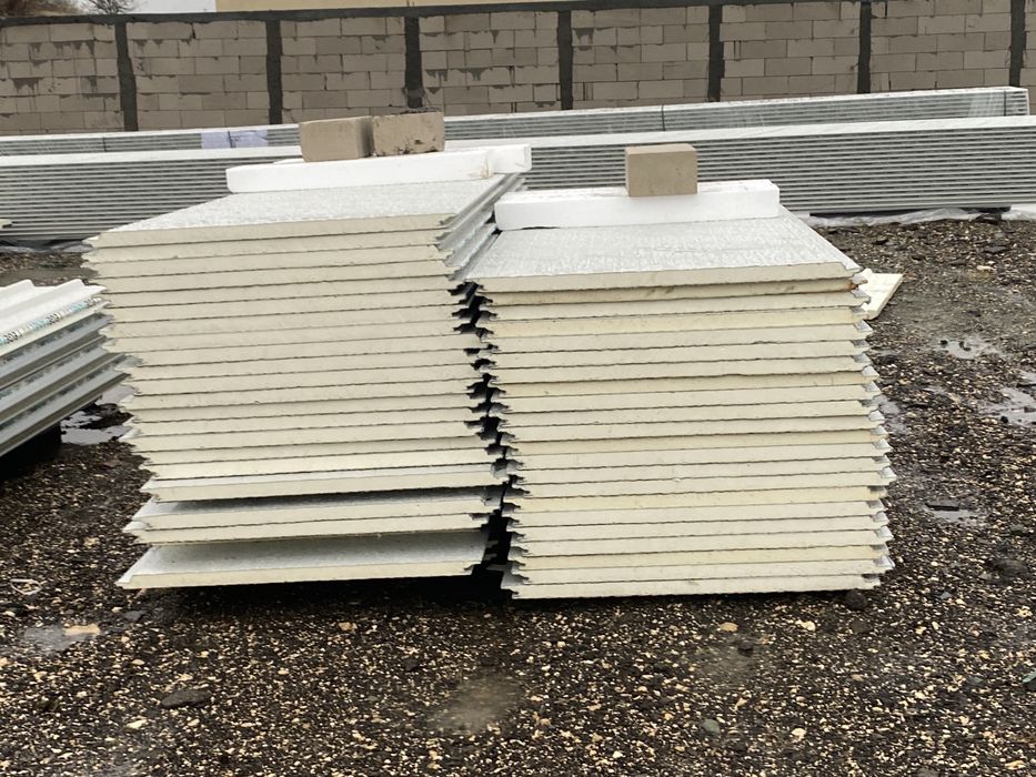 Panou sandwich hala , garaj