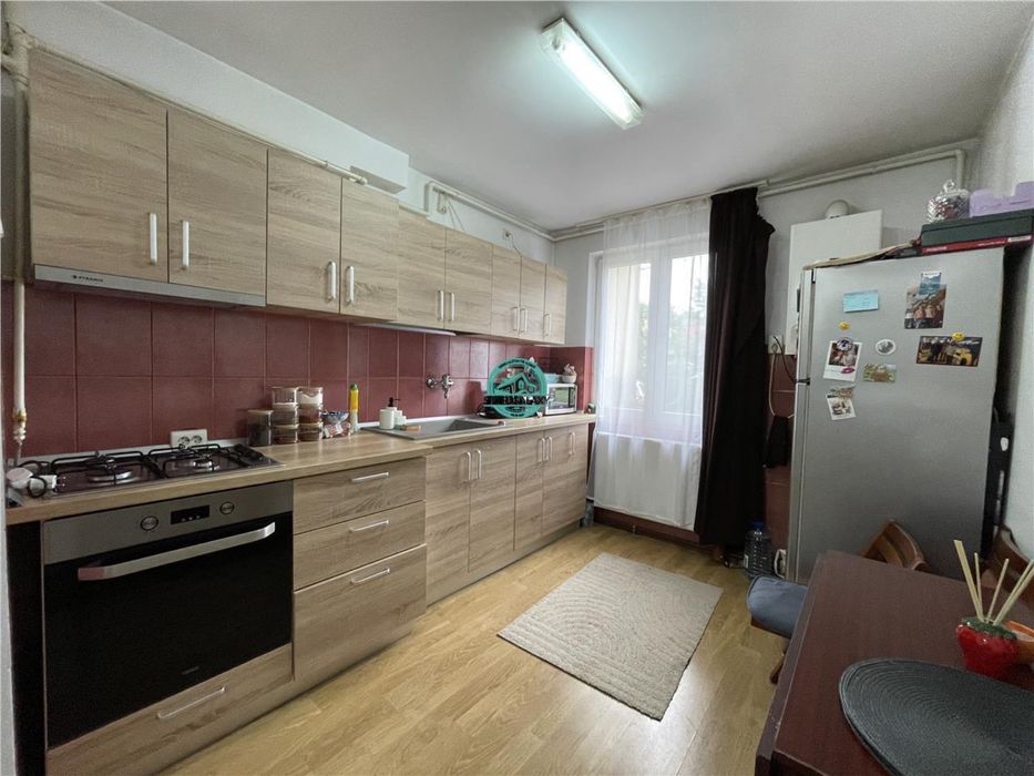 Inchiriez apartament cu 2 cameri 7 noiembrie