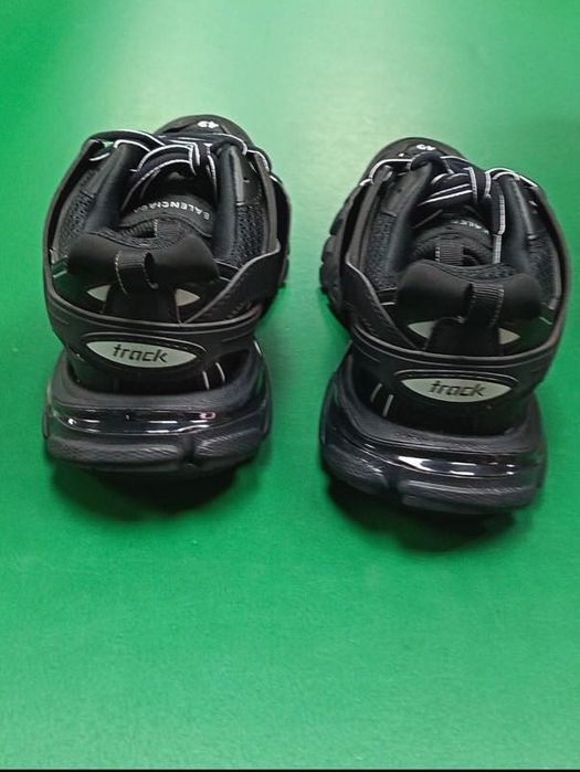 Balenciaga track 42 номер