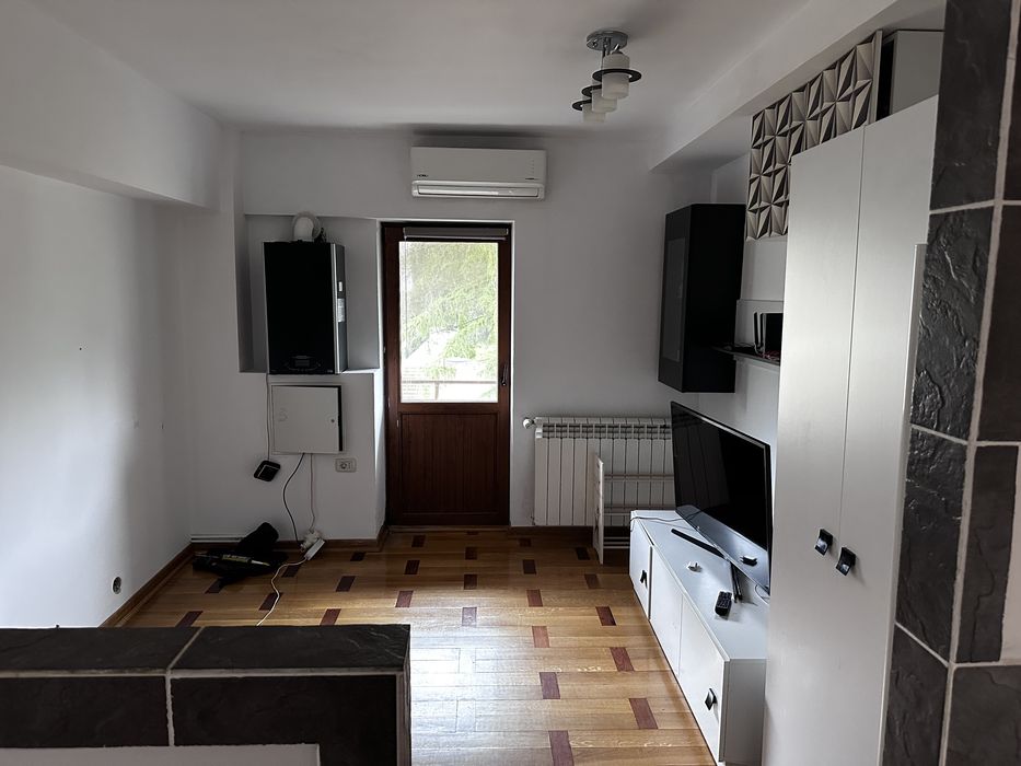 Vand apartament 2 camere