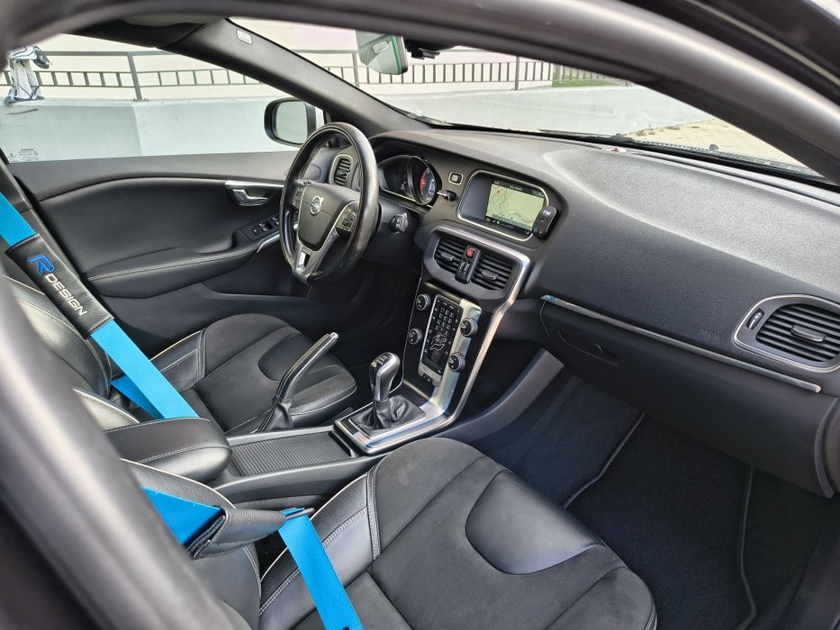 Volvo V40 Rdesign 2.0 Diesel euro 6 FULL. IMPECABIL!!
