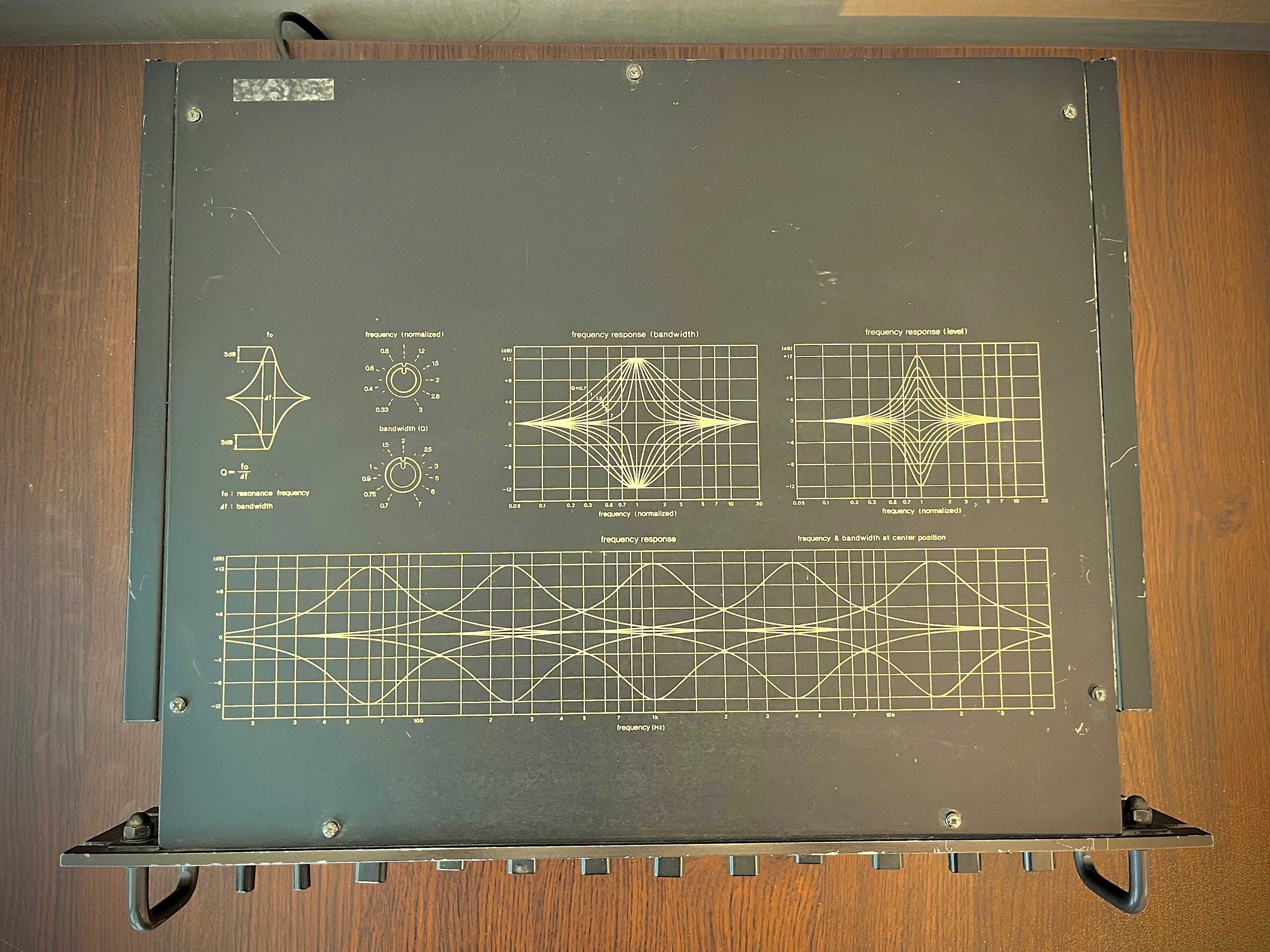 Еквалайзер Technics SH-9010 (пълен параметрик от PRO серията)