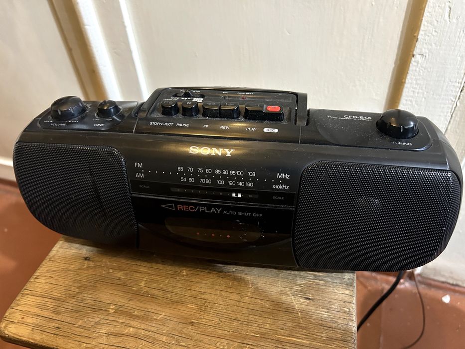 Магнитола Sony CFS-E14