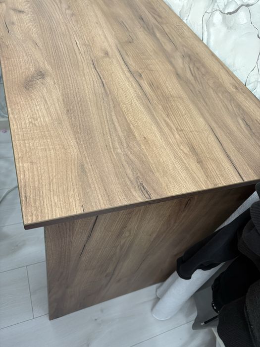 Продам стол письменный