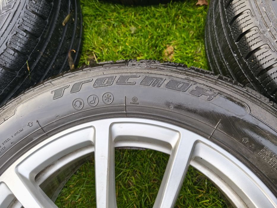 Vand set jante și anvelope 225.60 R17