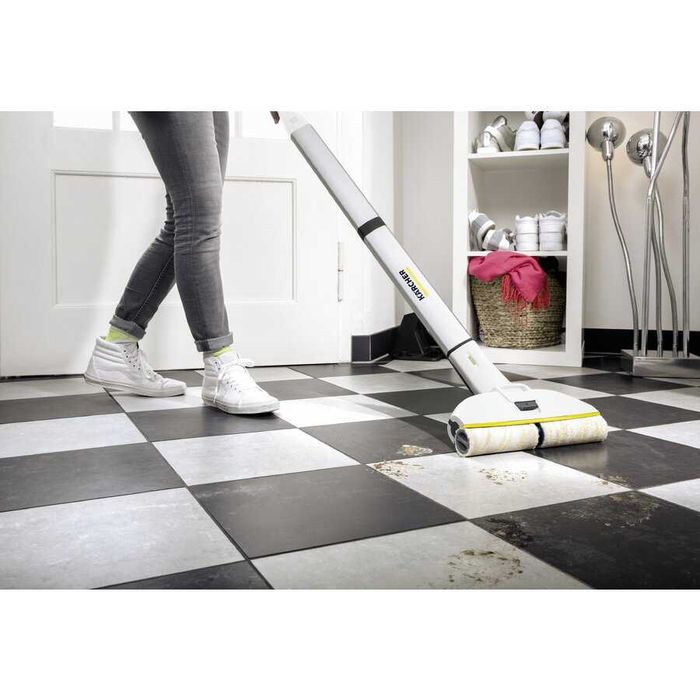Karcher EWM 2 1.056-310.0, autonomie 60 mp, 360 ml rezervor apa curata