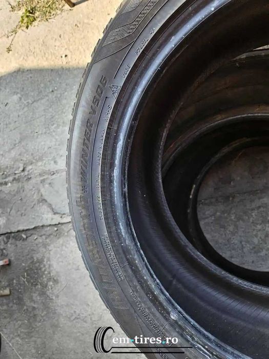 SET 2 Anvelope Iarna 245/45 R18 YOKOHAMA BluEarth Winter V906 100V