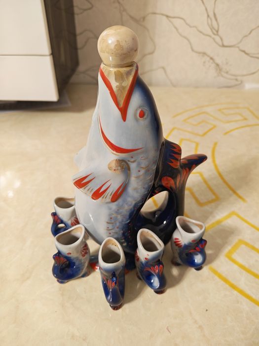 Фарфоривий штоф, рюмка