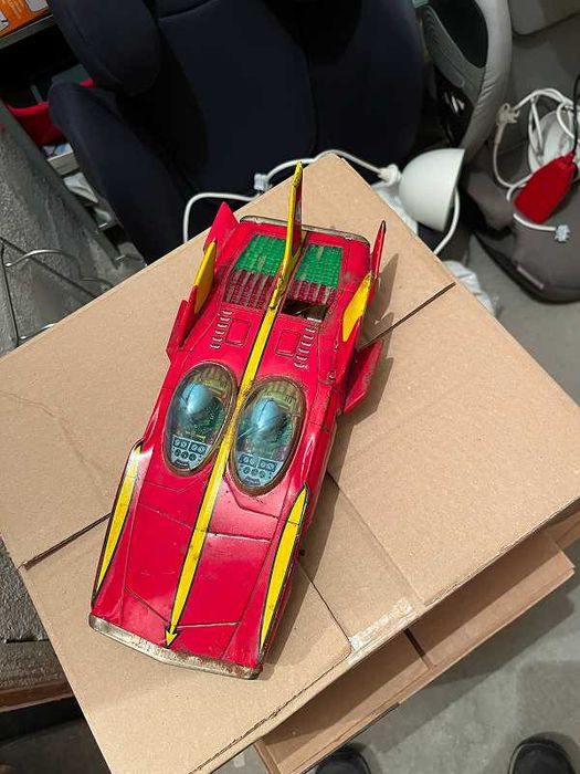 Много ретро метални играчки