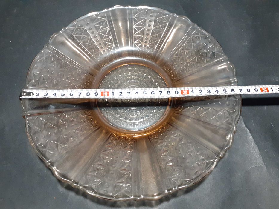 Плато винтидж 70-те, за сладкиши.Тонирано стъкло.Чехия.2 броя.Отлични.