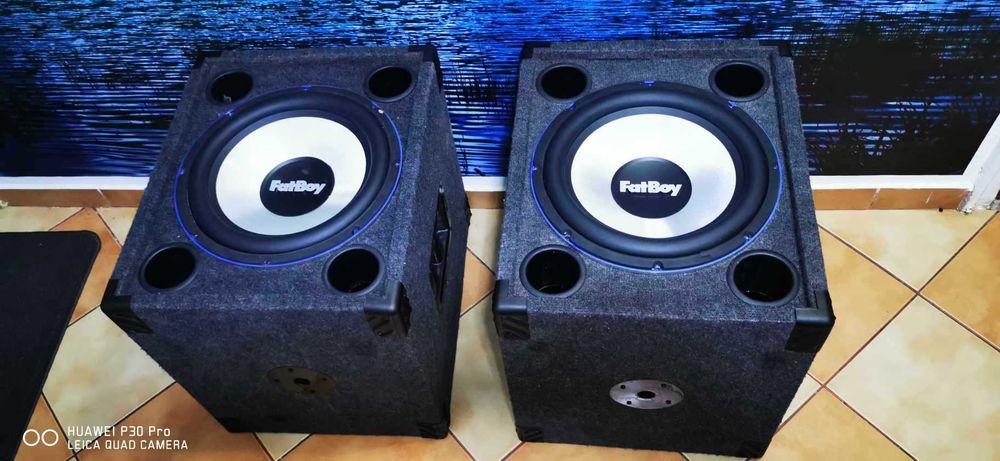 Vand 2 Subwoofare de 800w fiecare la 2 ohmi