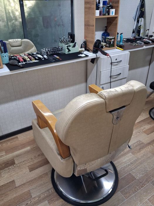 Salon uchun kreslo sotiladi