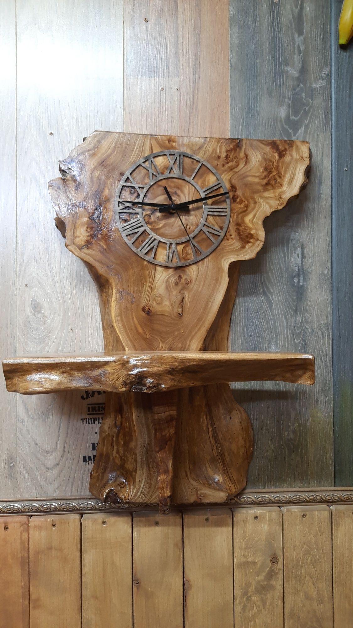 Часы декор из дерева