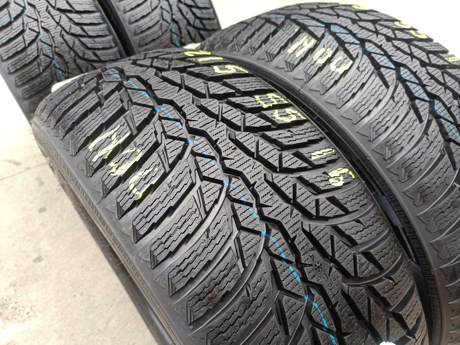 Set 4 anvelope noi de iarna 215 55 16 Nokian WR D4