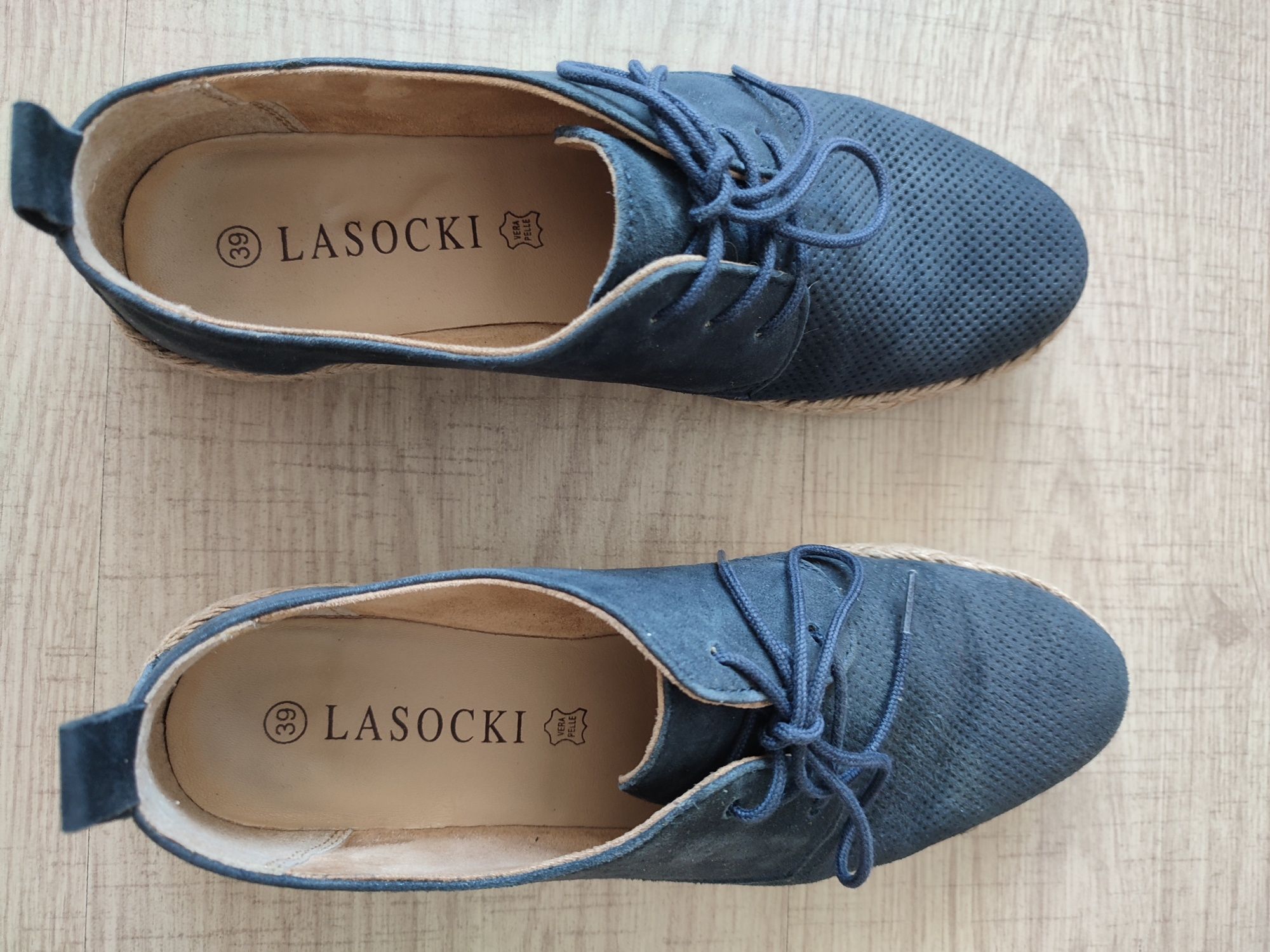 Обувки Lasocki 39 номер