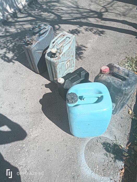 Канистры разные продам