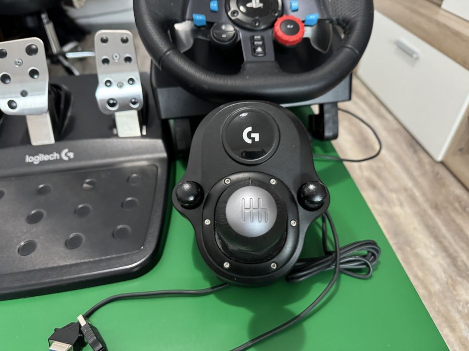 Volan Logitech G29 + Shifter