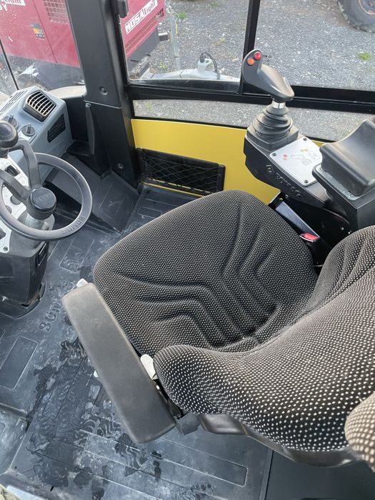 Inchiriez Cilindru compactor