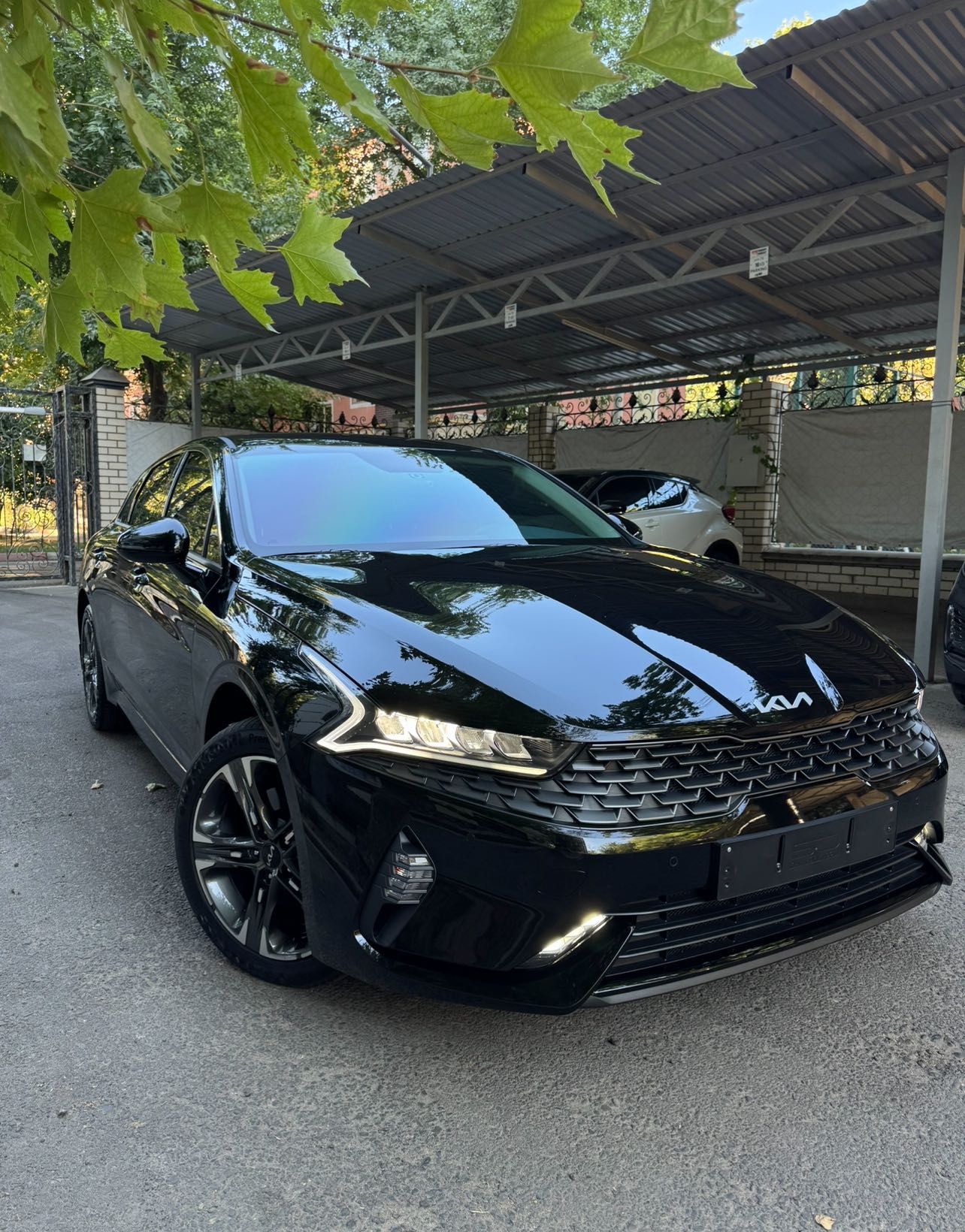Продам свою KIA K5 comfort special 2.0, 2023/2024 цвет: черный жемчуг.