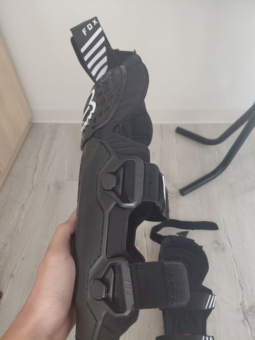 Genunchiere fox Mărime L