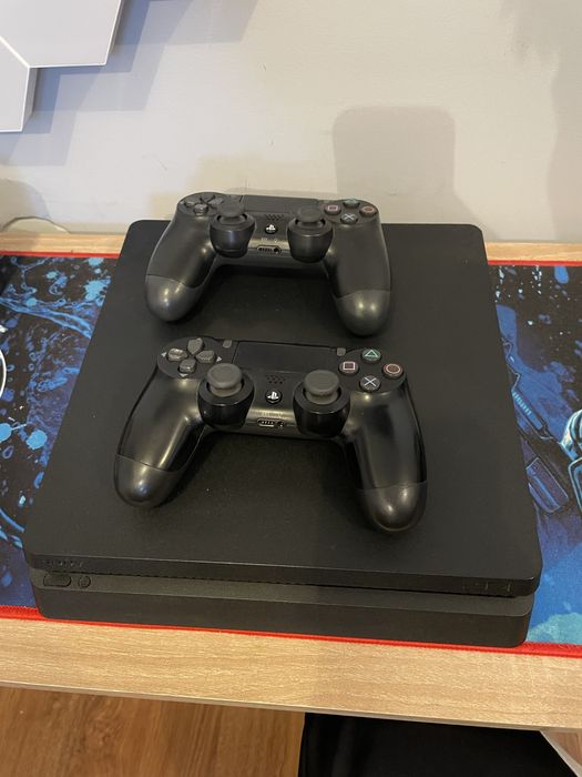 vand ps4 slim cu 2 controlare
