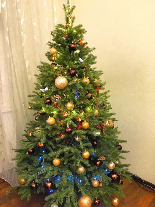 Праздничная ёлка искусственная со склада