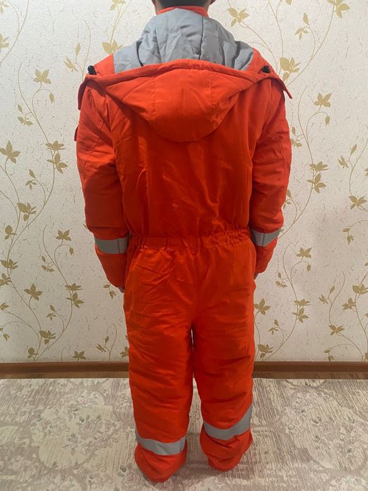 Продаю зимние спецодежды